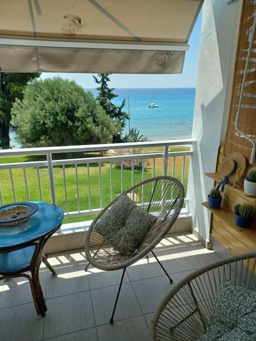 Apartment απέραντο γαλάζιο Le Grand Blue Mola Kalyva